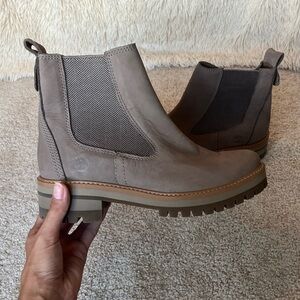 Timberland Courmayeur Valley Women’s Chelsea Boots